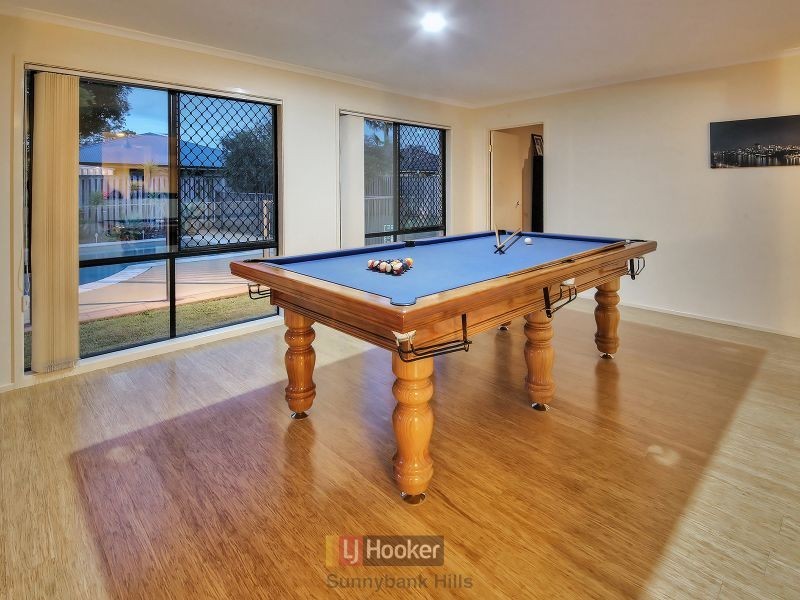 61 Greenways Esplanade, Parkinson QLD 4115