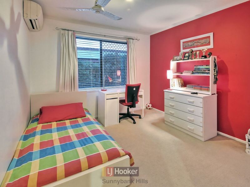 61 Greenways Esplanade, Parkinson QLD 4115