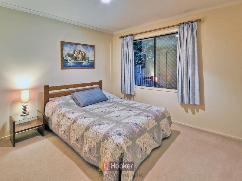 61 Greenways Esplanade, Parkinson QLD 4115