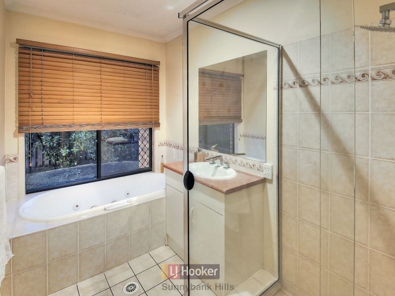 61 Greenways Esplanade, Parkinson QLD 4115