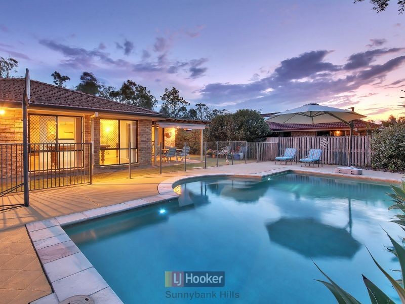 61 Greenways Esplanade, Parkinson QLD 4115