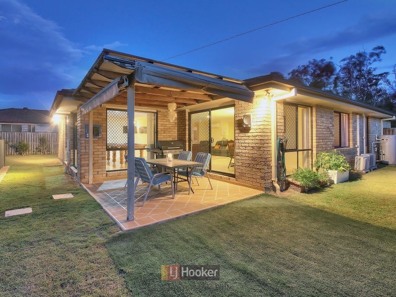 61 Greenways Esplanade, Parkinson QLD 4115