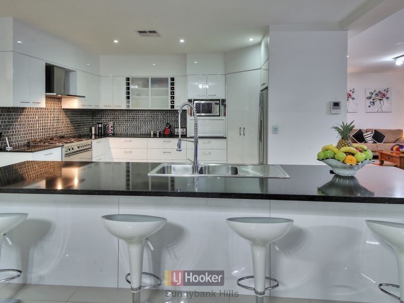 26 Hunter Close, Calamvale QLD 4116