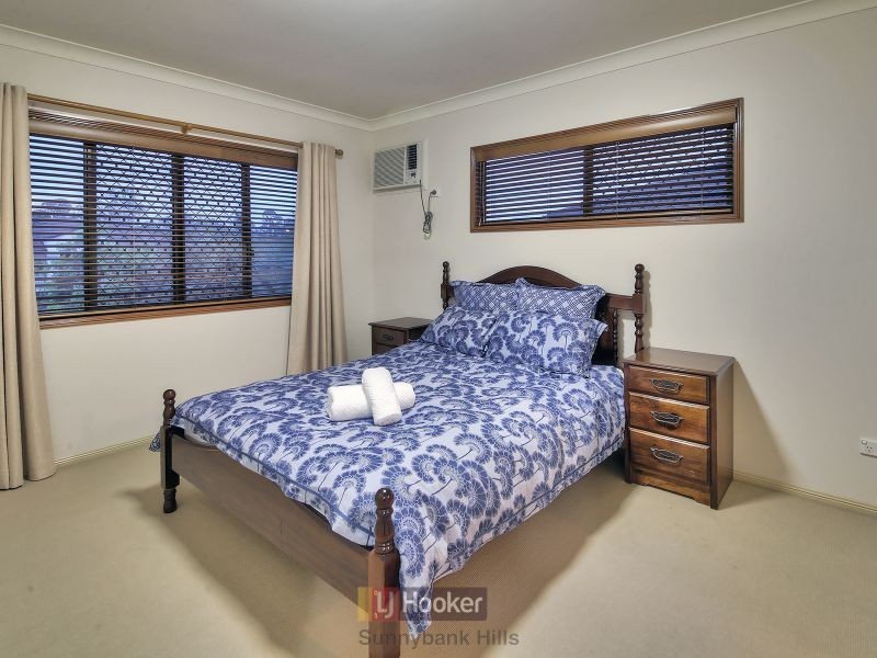25 Juniper Circuit, Stretton QLD 4116