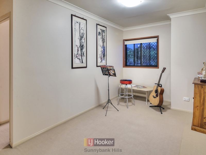 25 Juniper Circuit, Stretton QLD 4116