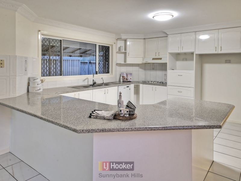 49 Maywood Crescent, Calamvale QLD 4116