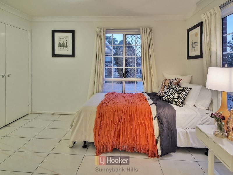 49 Maywood Crescent, Calamvale QLD 4116