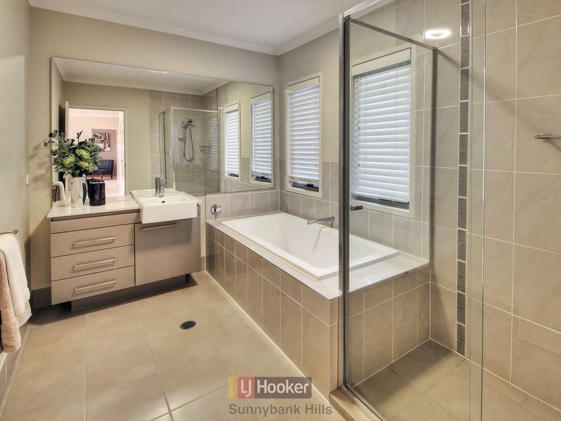 5 Collett Street, Eight Mile Plains QLD 4113