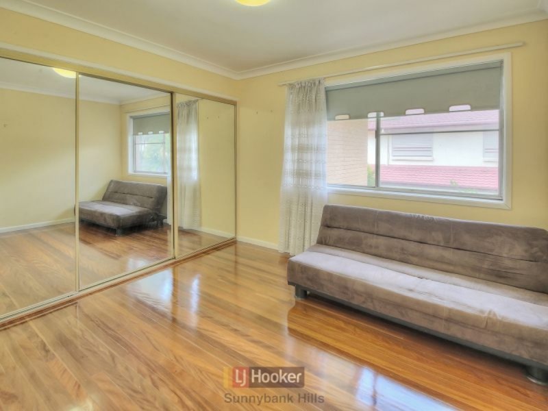 69 Granadilla Street, Macgregor QLD 4109