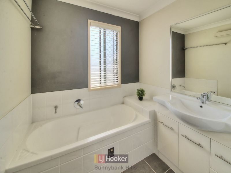 7 Simveesh Street, Calamvale QLD 4116