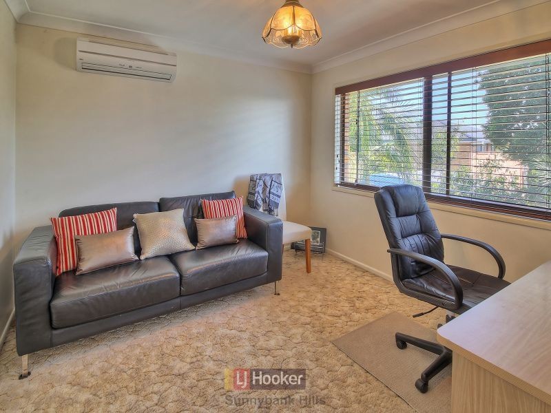 17 Chartreuse Street, Sunnybank Hills QLD 4109