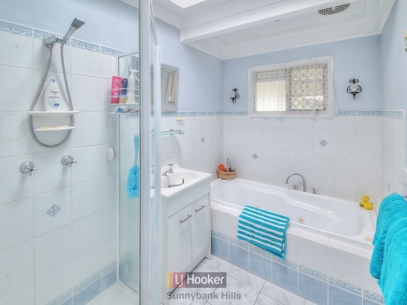 8 Augstein Street, Coopers Plains QLD 4108