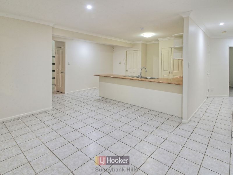 16 Janarde Place, Parkinson QLD 4115