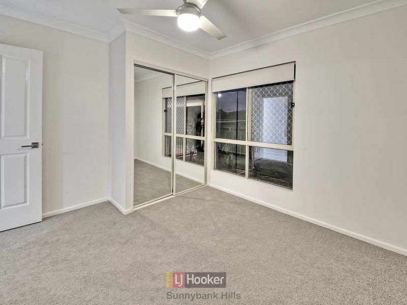 16 Janarde Place, Parkinson QLD 4115