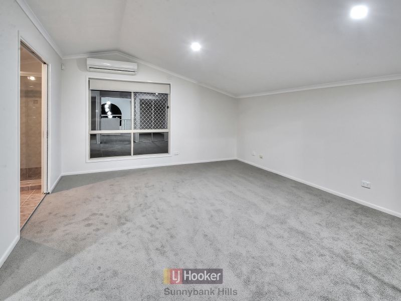 16 Janarde Place, Parkinson QLD 4115