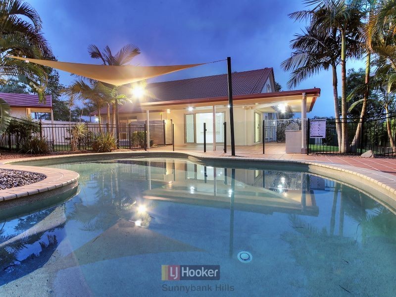 16 Janarde Place, Parkinson QLD 4115