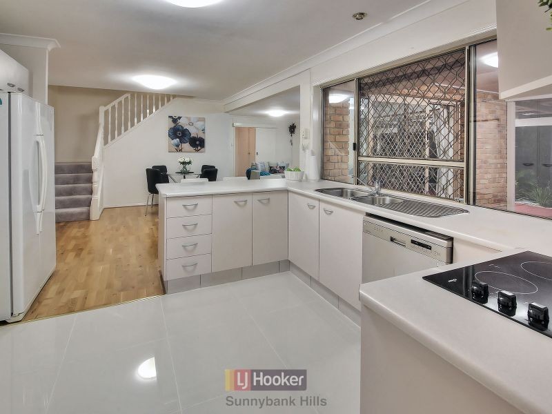 60 Casuarina Crescent, Calamvale QLD 4116