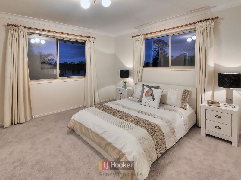 60 Casuarina Crescent, Calamvale QLD 4116