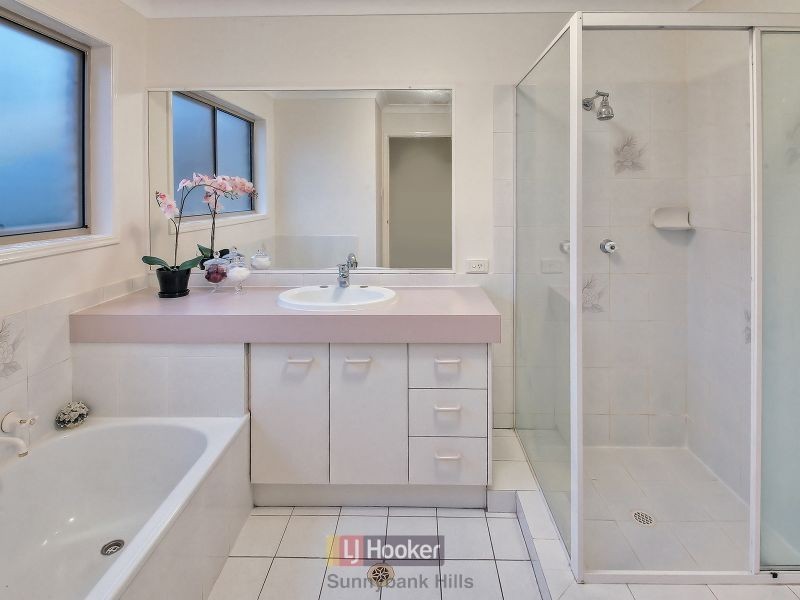 60 Casuarina Crescent, Calamvale QLD 4116