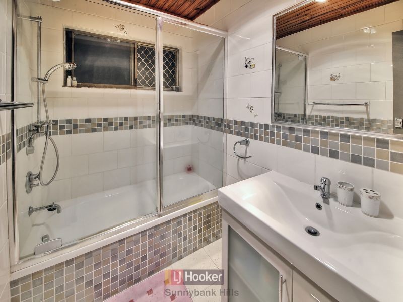 14 Carnoustie Street, Macgregor QLD 4109