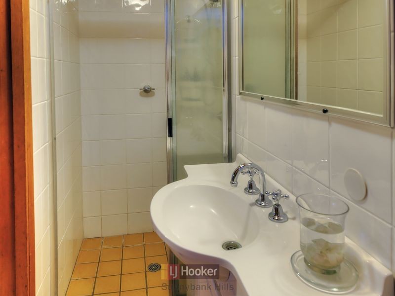 14 Carnoustie Street, Macgregor QLD 4109