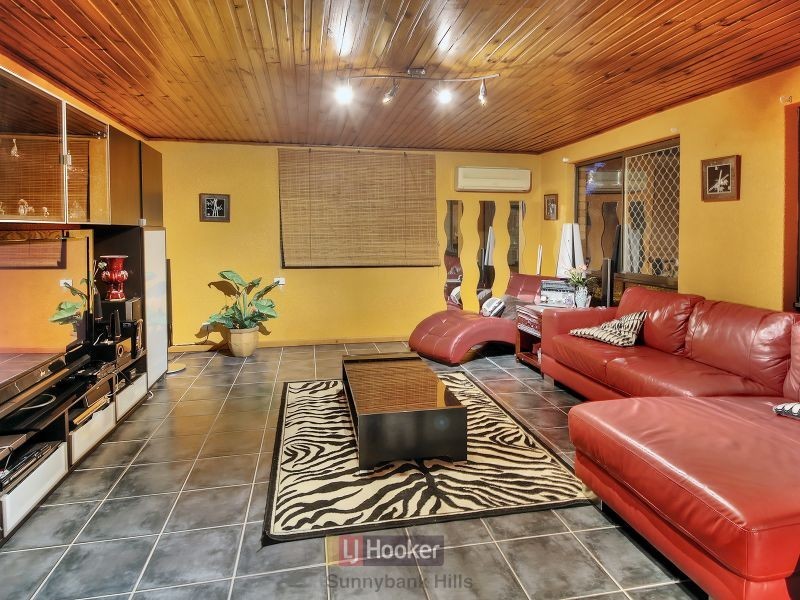 14 Carnoustie Street, Macgregor QLD 4109