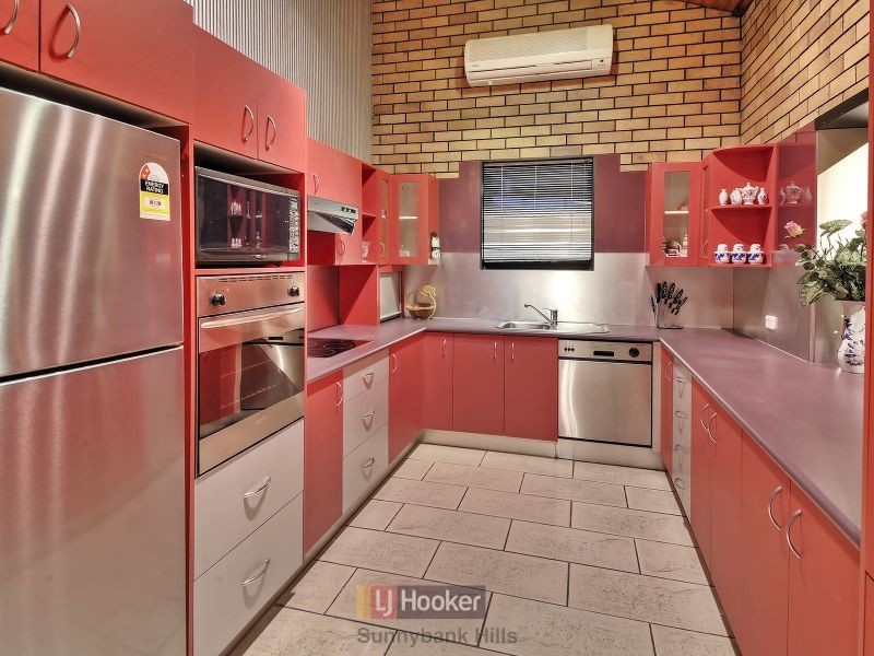 14 Carnoustie Street, Macgregor QLD 4109