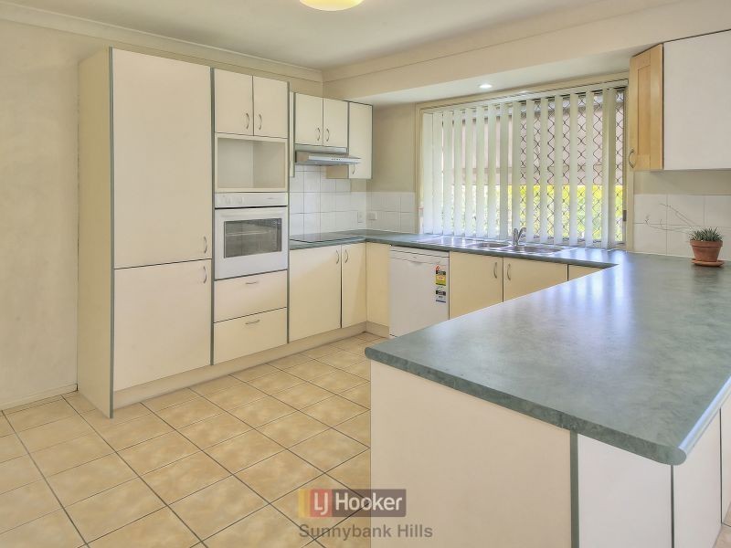 14 Livingstone Place, Kuraby QLD 4112