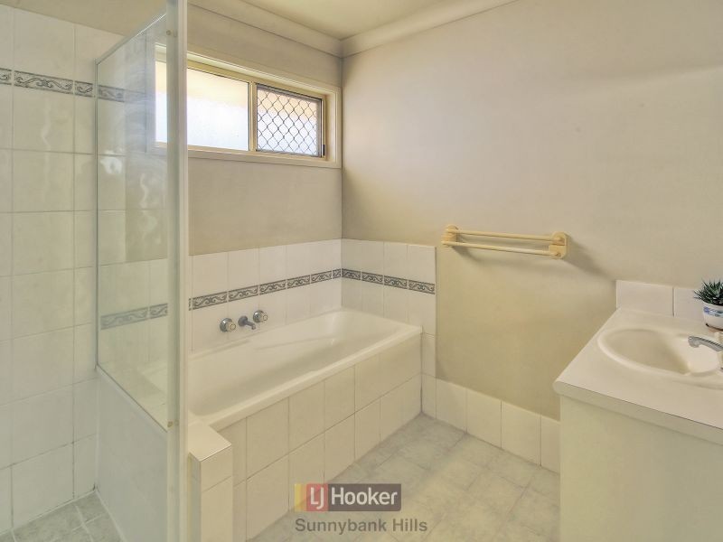 14 Livingstone Place, Kuraby QLD 4112