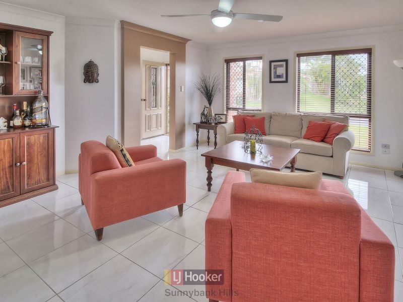 20 Corypha Crescent, Calamvale QLD 4116