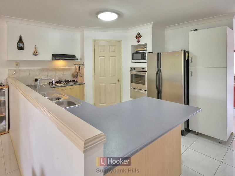 20 Corypha Crescent, Calamvale QLD 4116