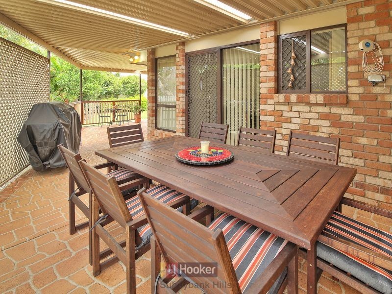 20 Corypha Crescent, Calamvale QLD 4116