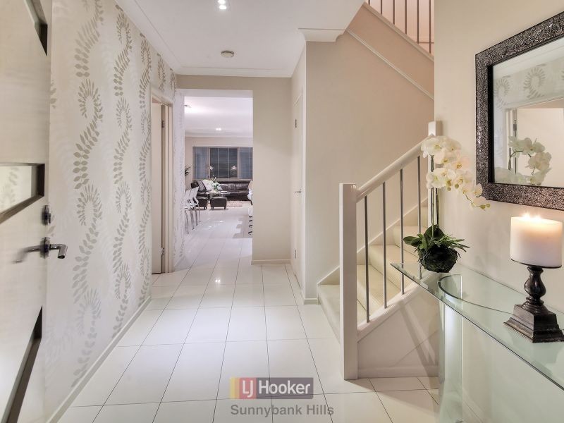 12 Meadowbank Court, Calamvale QLD 4116