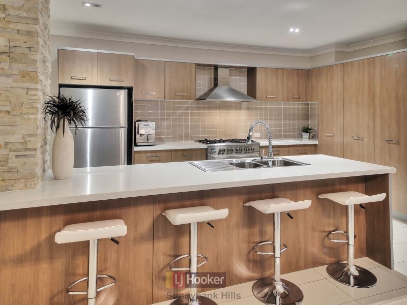 12 Meadowbank Court, Calamvale QLD 4116