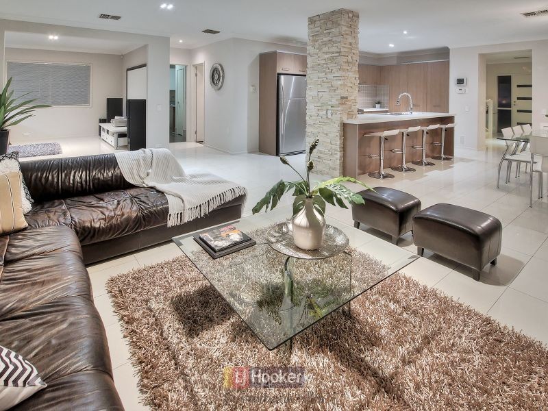 12 Meadowbank Court, Calamvale QLD 4116
