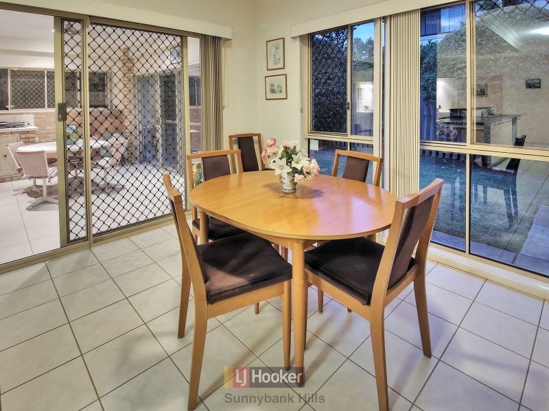 7 Hoop Pine Place, Sunnybank Hills QLD 4109