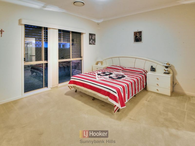 7 Hoop Pine Place, Sunnybank Hills QLD 4109
