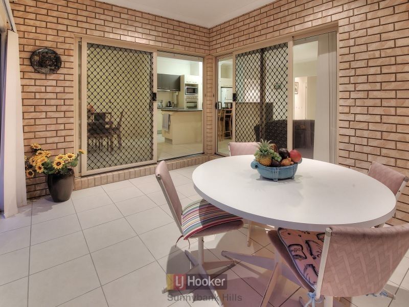 7 Hoop Pine Place, Sunnybank Hills QLD 4109