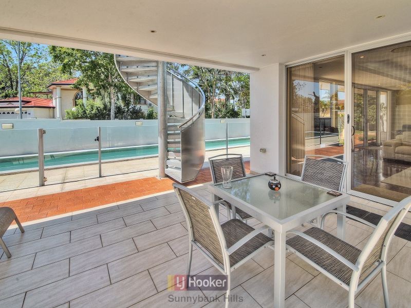 2 Goodwill Street, Robertson QLD 4109