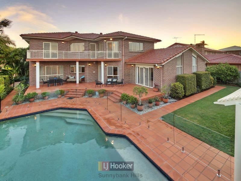 60 Delfin Drive, Macgregor QLD 4109