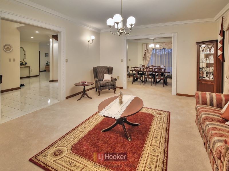 60 Delfin Drive, Macgregor QLD 4109