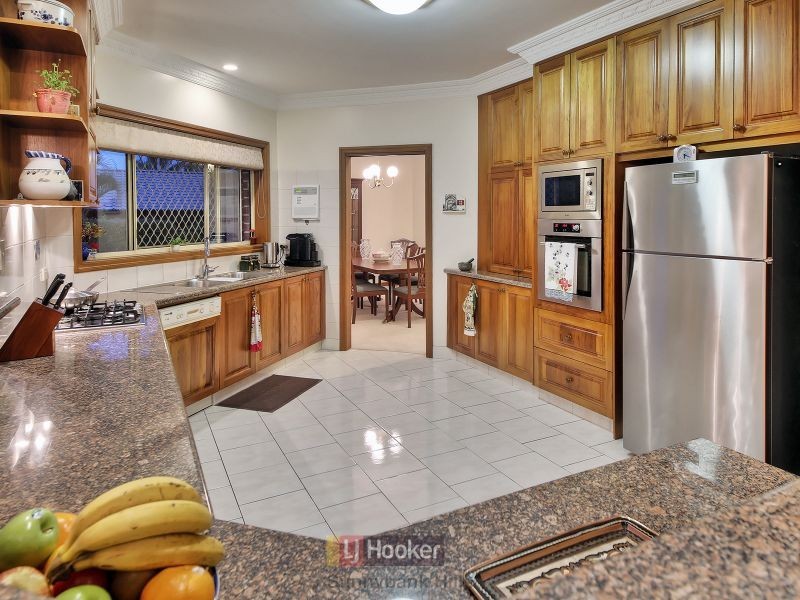 60 Delfin Drive, Macgregor QLD 4109