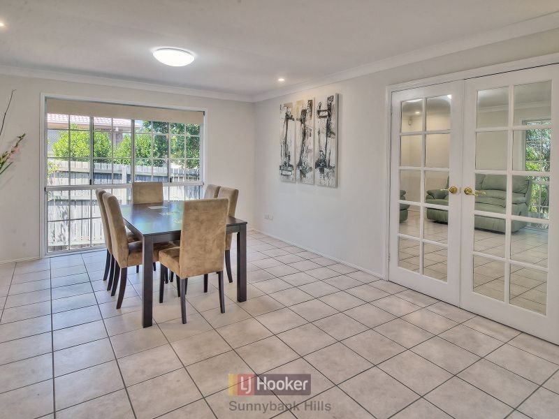 17 Golden Rain Place, Stretton QLD 4116