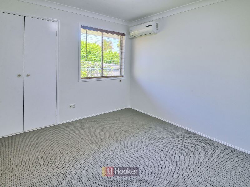 17 Golden Rain Place, Stretton QLD 4116