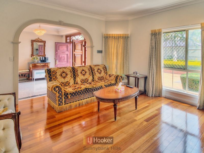 811 Musgrave Road, Robertson QLD 4109