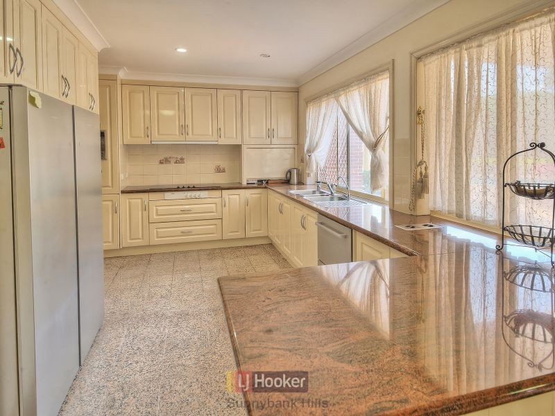 811 Musgrave Road, Robertson QLD 4109