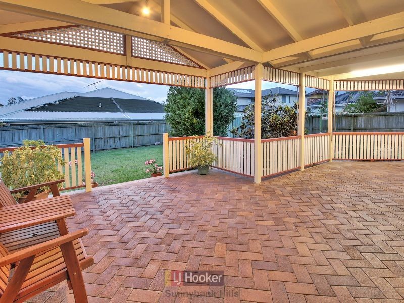 27 Azalea Crescent, Calamvale QLD 4116