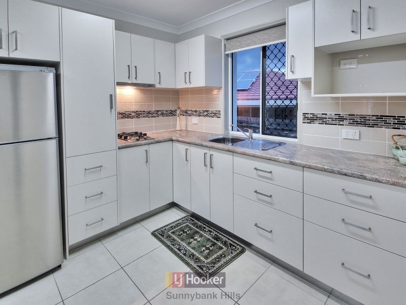 27 Azalea Crescent, Calamvale QLD 4116