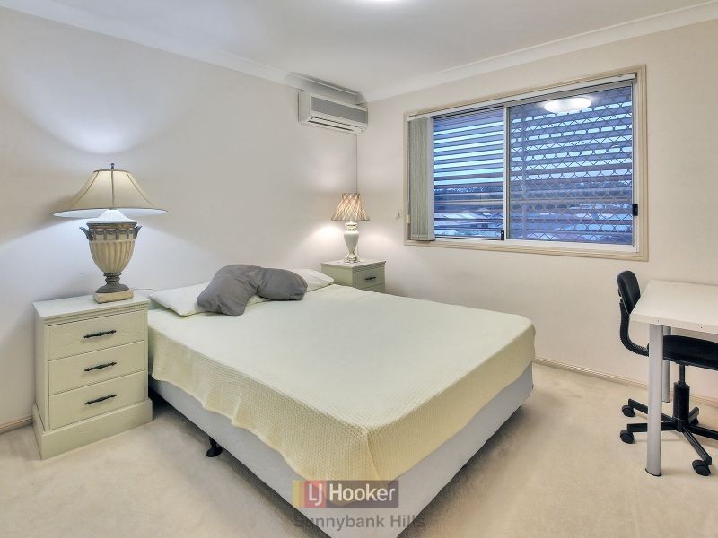 27 Azalea Crescent, Calamvale QLD 4116