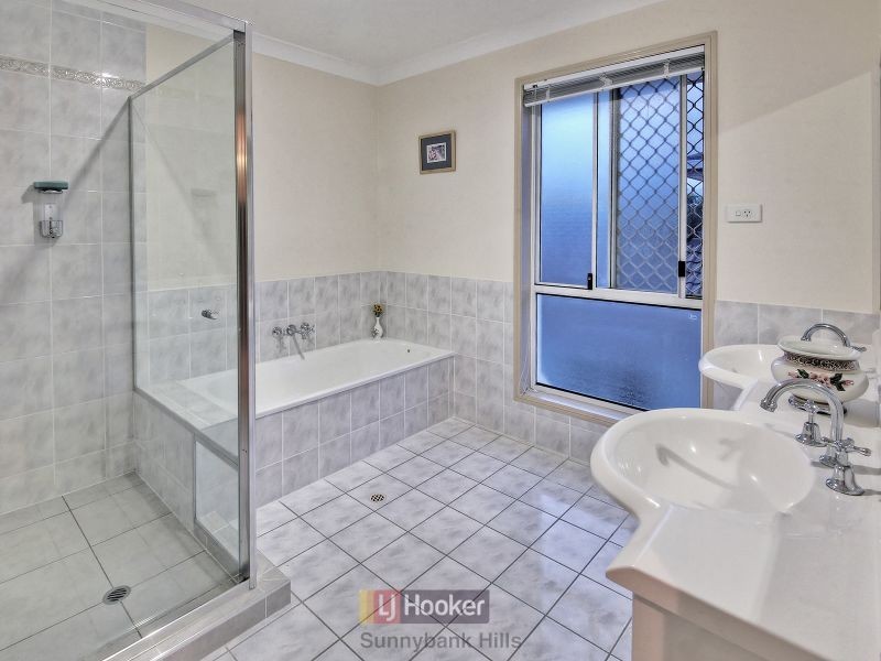 27 Azalea Crescent, Calamvale QLD 4116